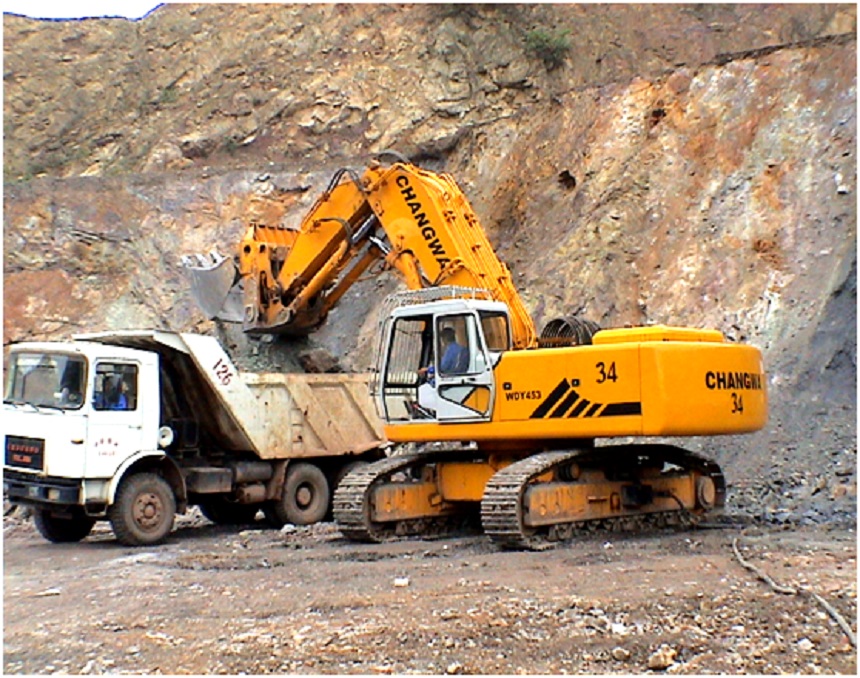 第一台电动挖掘机 第一台电动挖掘机