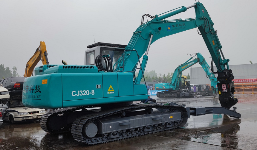 报废汽车拆解机.png 报废汽车拆解机.png