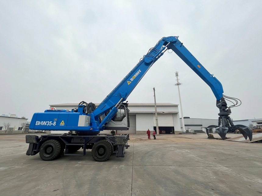 BHW35--8轮式抓钢机.png BHW35--8轮式抓钢机.png