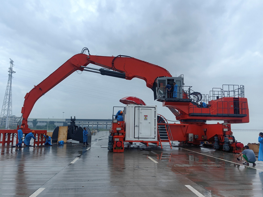 抓钢机.png 抓钢机.png