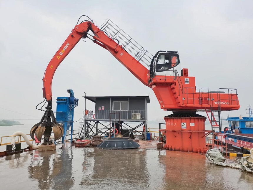 抓料机.jpg 抓料机.jpg