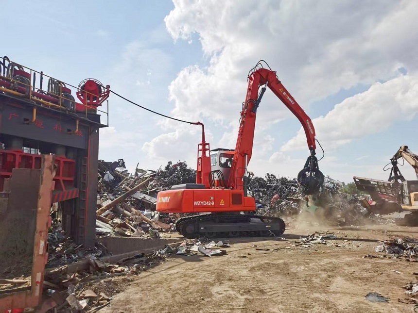 抓料机.jpg 抓料机.jpg